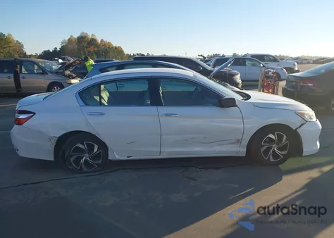 2016 Honda Accord Lx z USA, uszkodzony, nr VIN 1HGCR2F38GA106962
